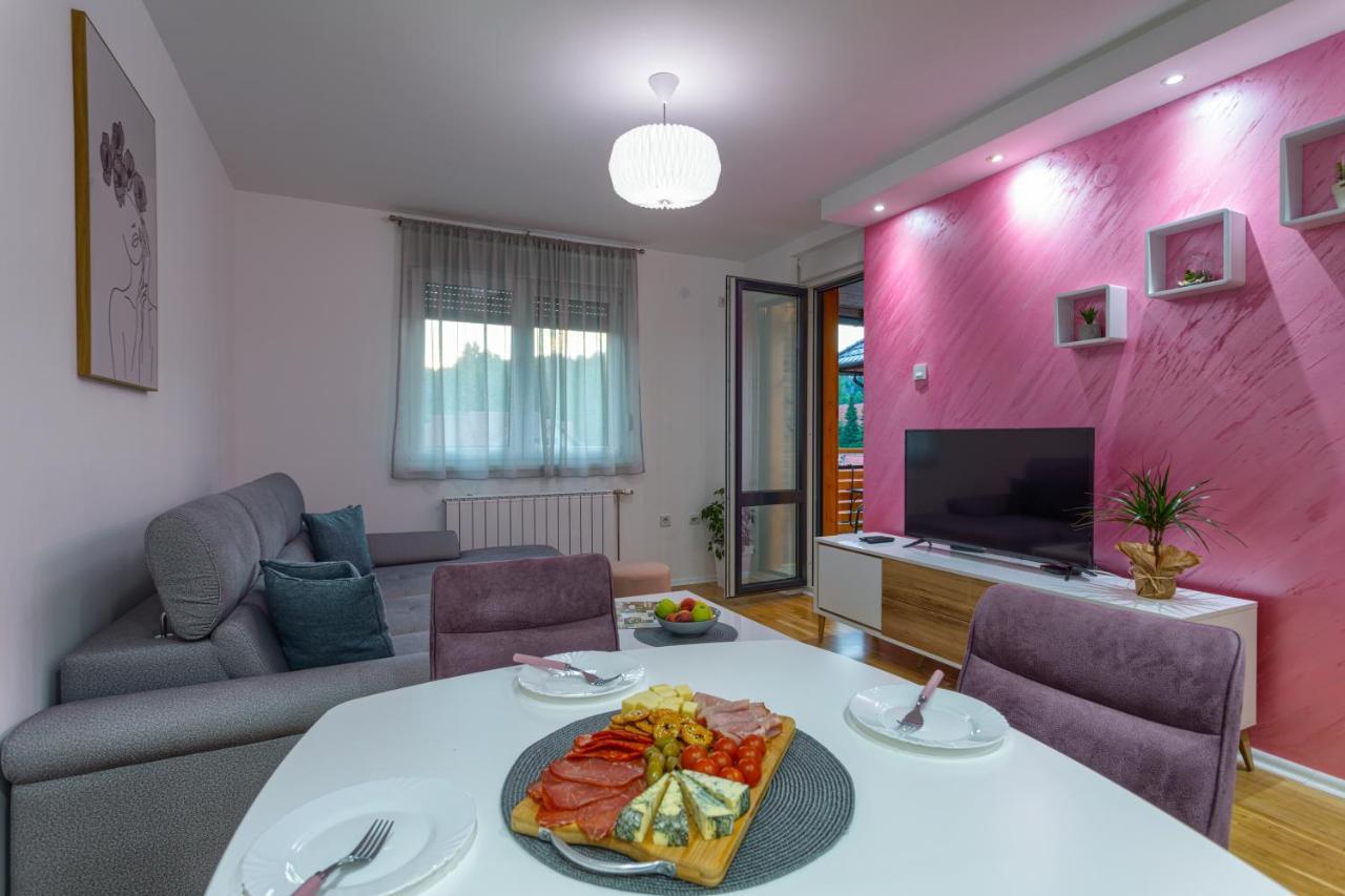Calido Apartman Apartment